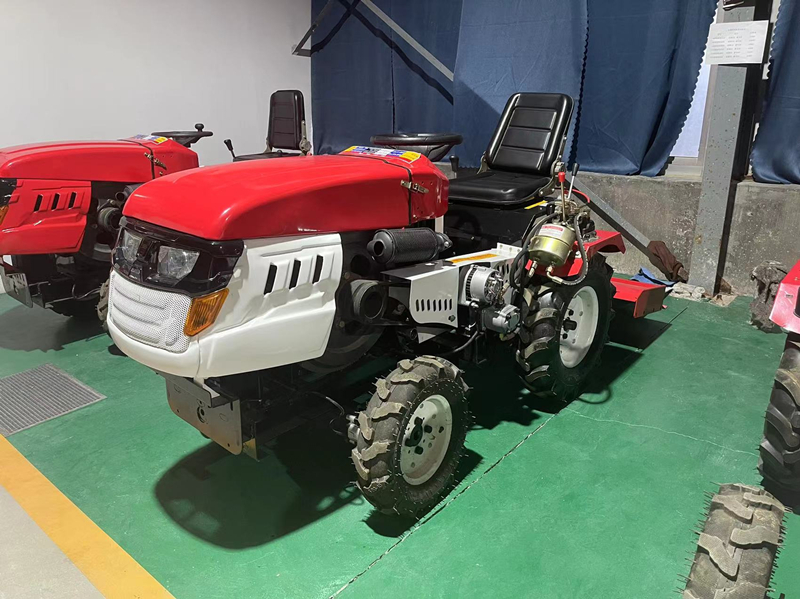 mini wheeled tractor 3.jpg