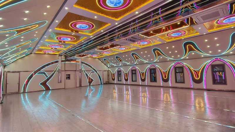 actor-dressing-trailer-custom-interior.jpg actor-dressing-trailer-custom-interior.jpg